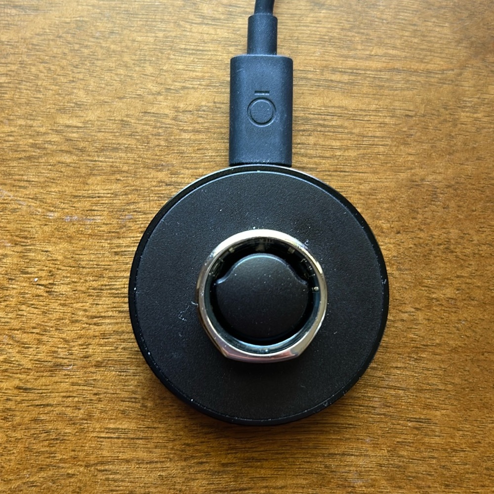 Black Smart Ring Charger and Magnetic Dock